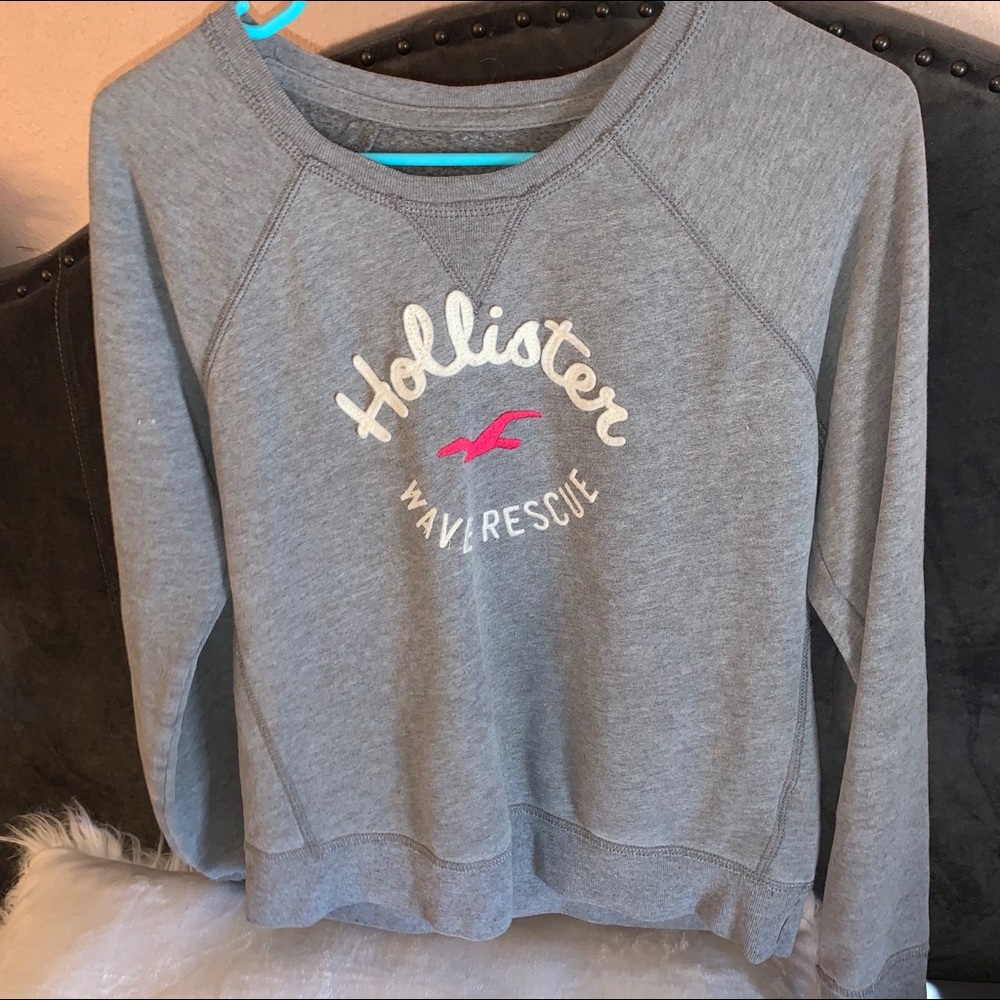 Gray Hollister sweatshirt